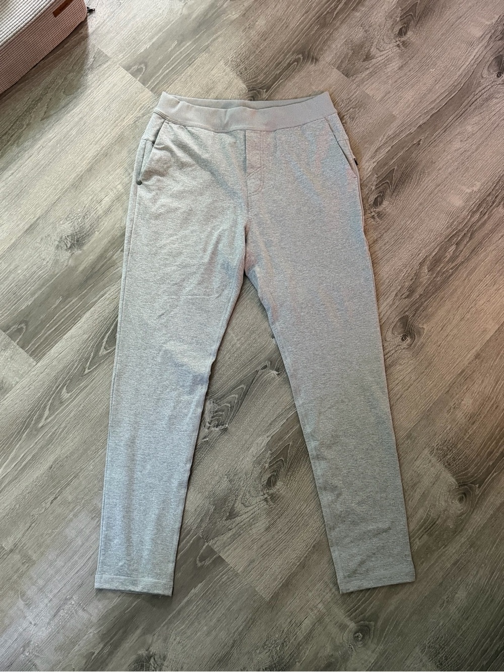 NWOT Vuori men’s sweatpants/activewear pants